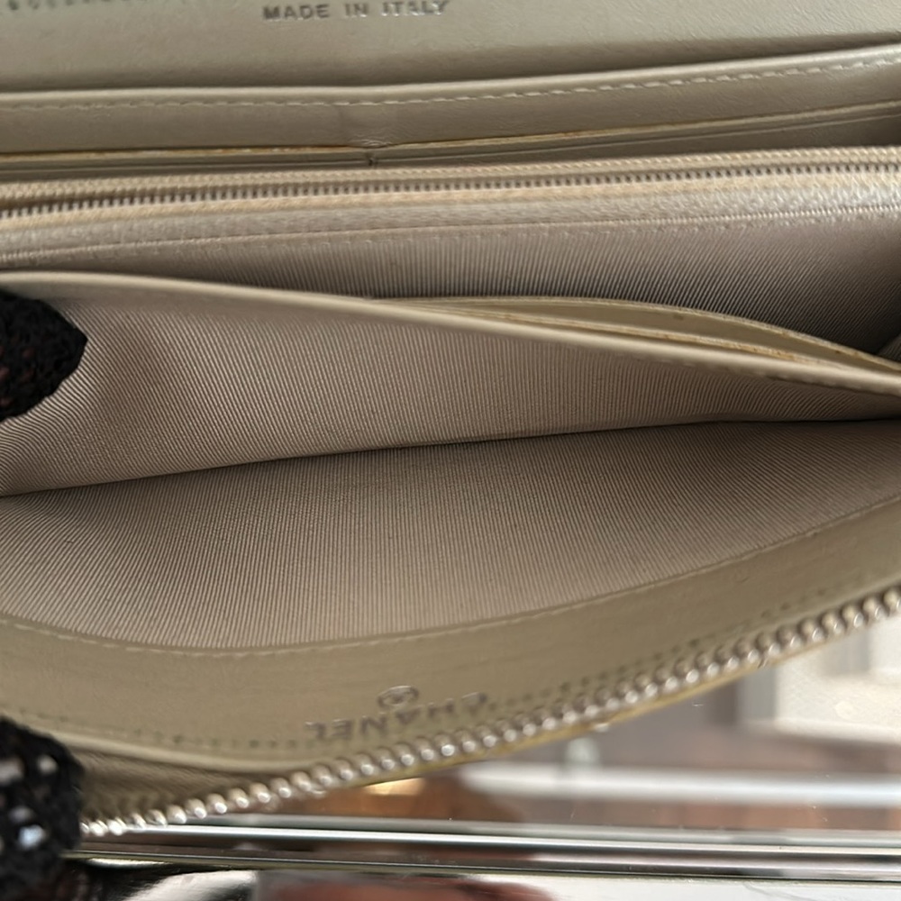 BLACK FRIDAY GIVEAWAY! Chanel Patent Leather Quilted Champagne Wallet - Picture 12 of 16